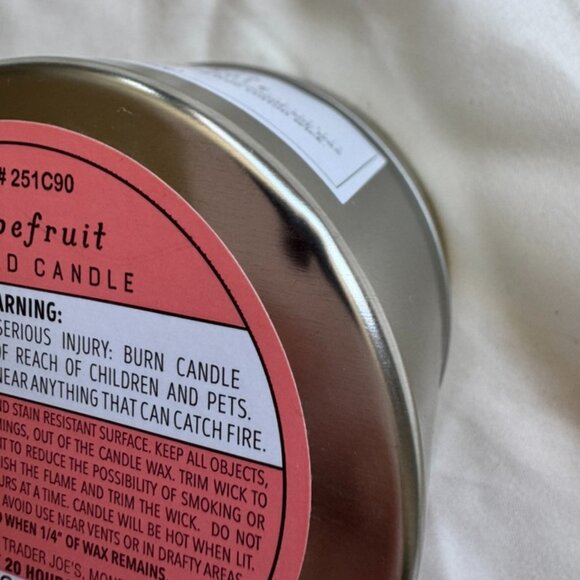NWT, Trader Joe's Grapefruit Scented Coconut-Soy Wax Candle, 5.7 Ounces - Picture 10 of 14